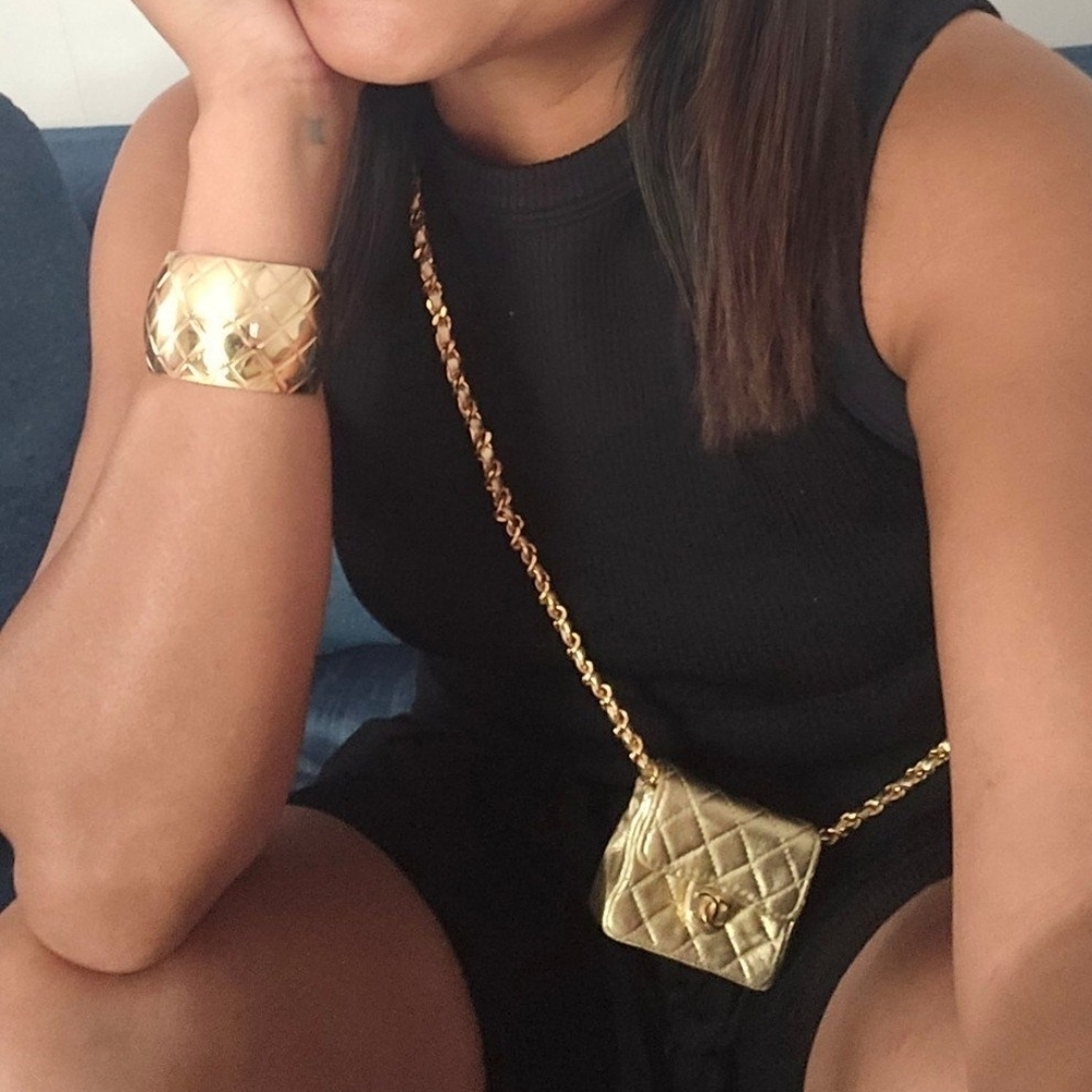 Chanel Gold Quilted Women's Bag - Picture 6 of 11
